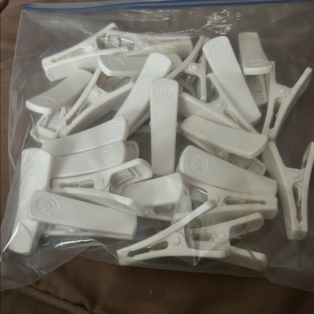 Joy Mangano Closet Clips
